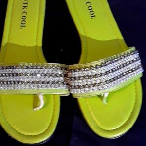 Flats with jewel detail. UK design. sz. 5.5
